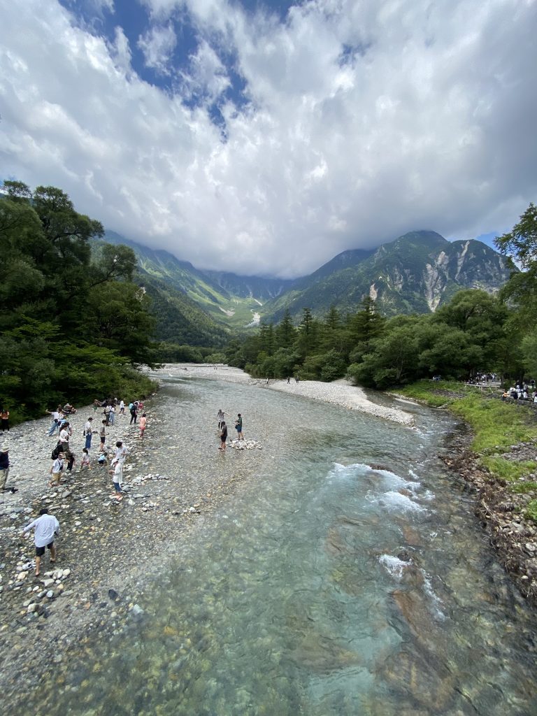 画像：上高地を 堪能